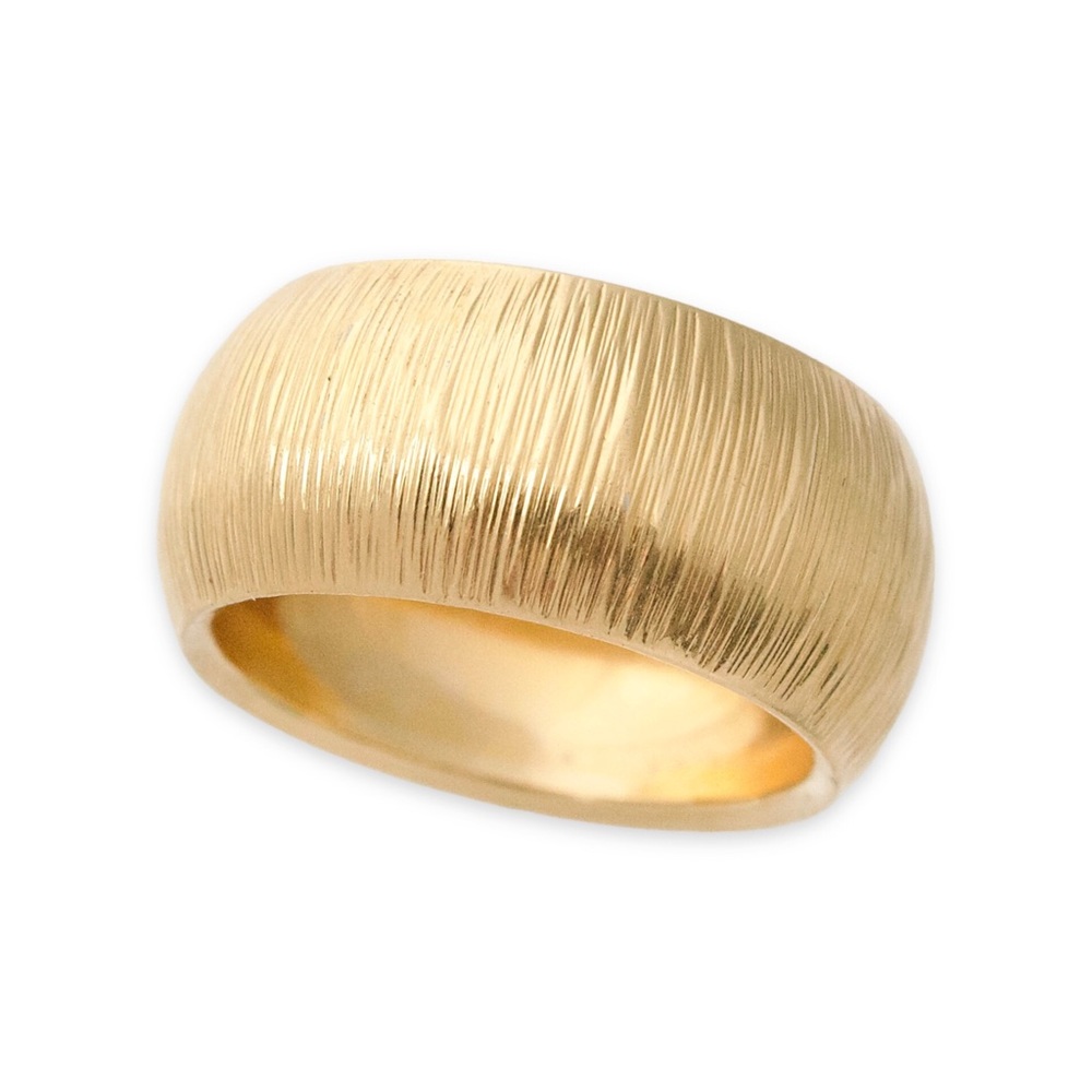 Elegant Gold Textured Women's Ring